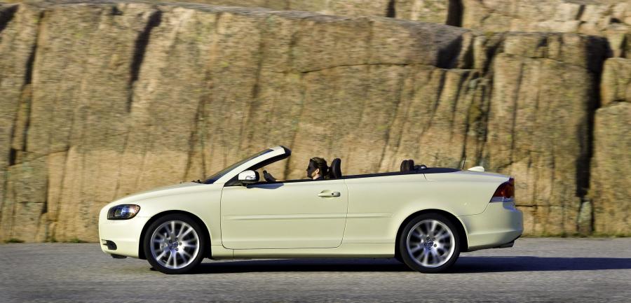  Volvo C70 T5 2009 года  (фото 15 из 45)